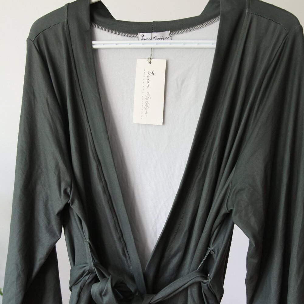 Queen Maddyn dressing gown.